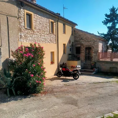 La Casa Di Mastro Ivetto * Arcevia